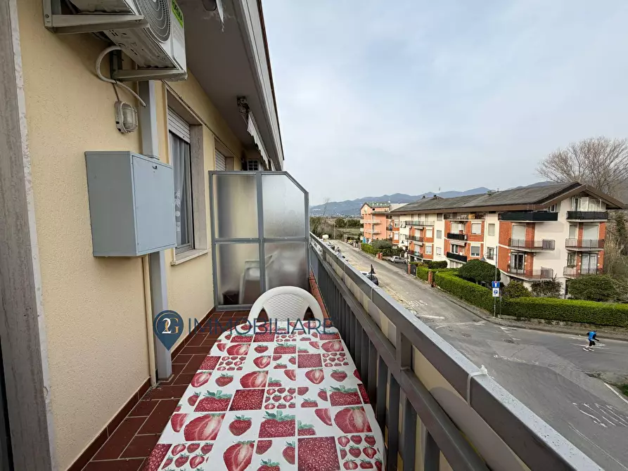 Immagine 13 di Appartamento in vendita  in Via Della Repubblica 3 a Sarzana