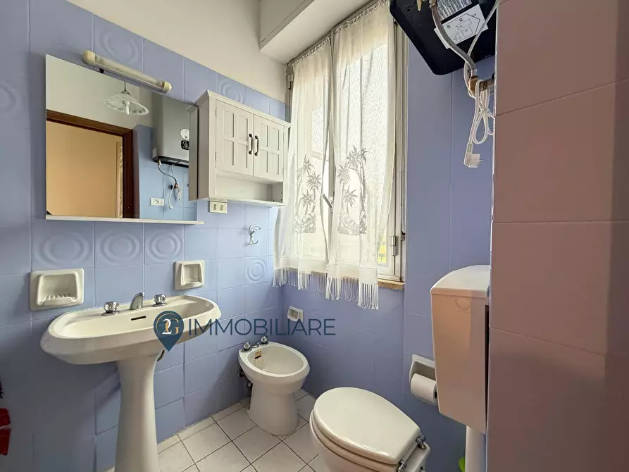 Immagine 14 di Appartamento in vendita  in Via Della Repubblica 3 a Sarzana