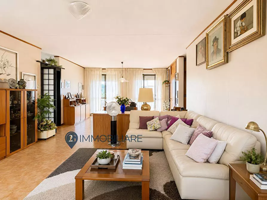 Immagine 9 di Appartamento in vendita  in via giuseppe di vittorio 26 a Santo Stefano Di Magra