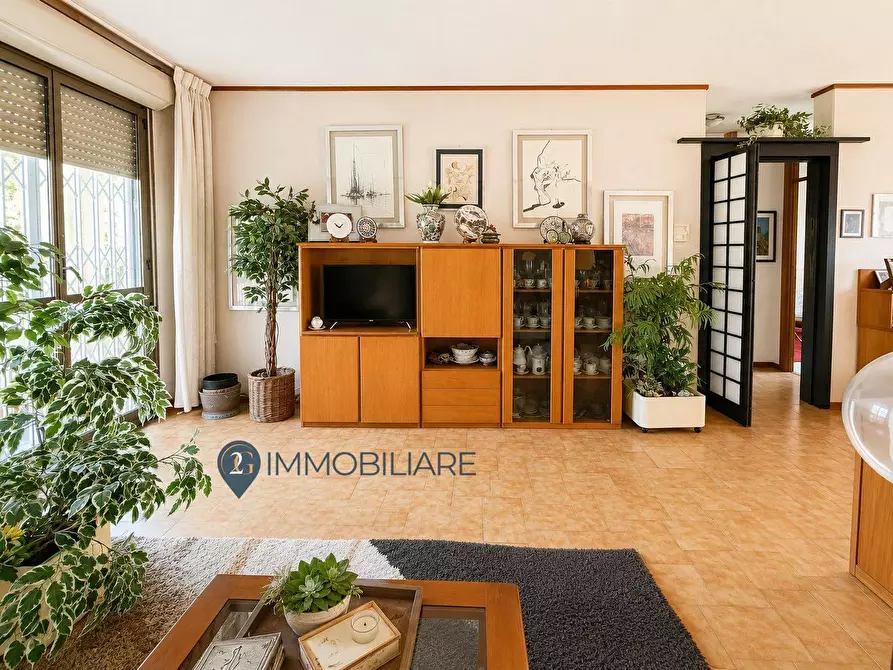 Immagine 10 di Appartamento in vendita  in via giuseppe di vittorio 26 a Santo Stefano Di Magra
