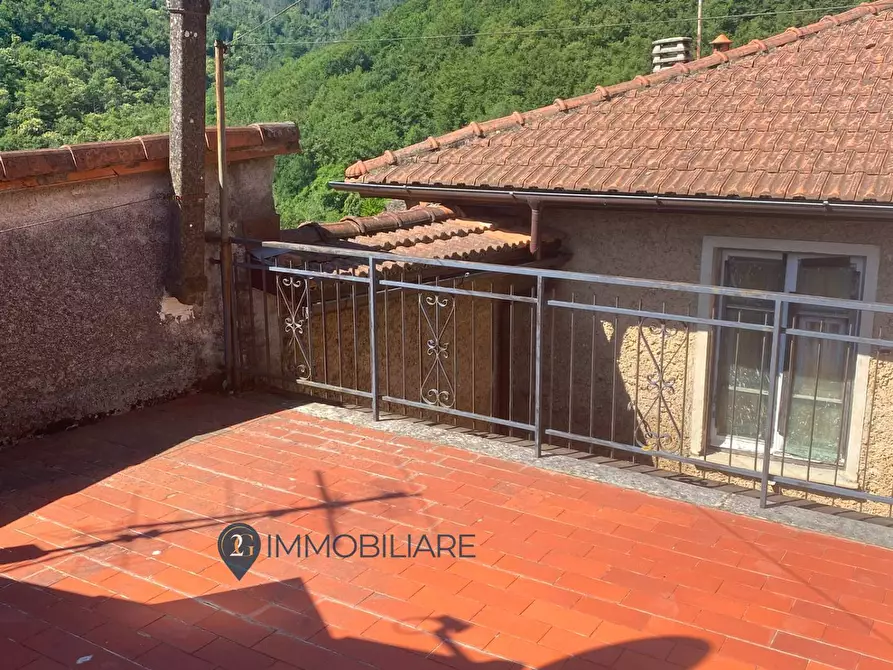 Immagine 1 di Casa indipendente in vendita  in VIA SAN ROCCO 47 a Beverino