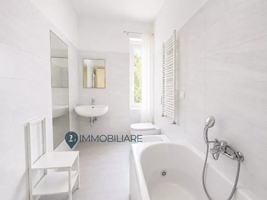 Immagine 10 di Appartamento in vendita  in via cisa vecchia 222 a Santo Stefano Di Magra