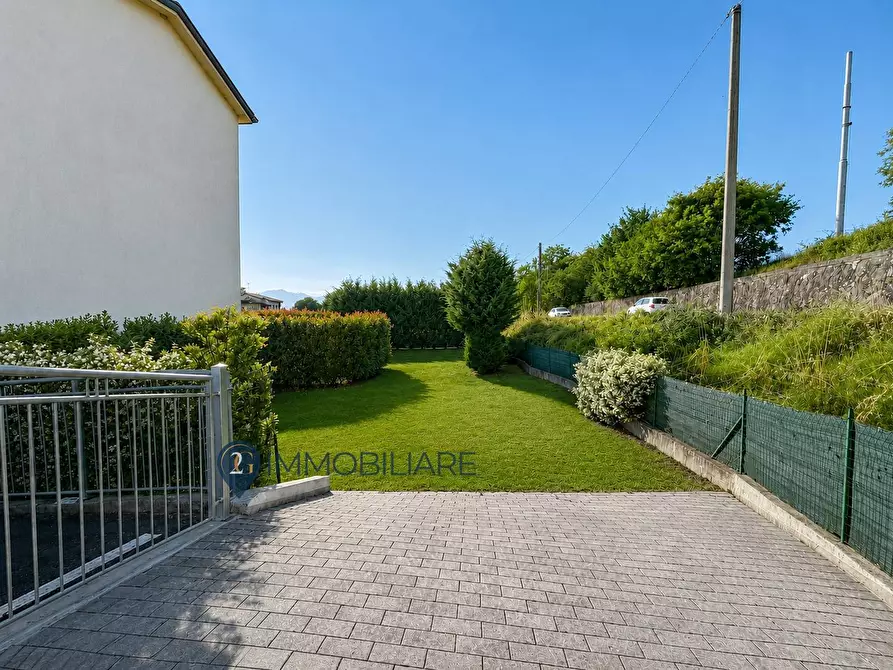 Immagine 10 di Appartamento in vendita  in via cisa vecchia 222 a Santo Stefano Di Magra