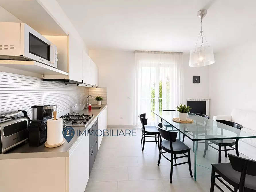 Immagine 5 di Appartamento in vendita  in via cisa vecchia 222 a Santo Stefano Di Magra
