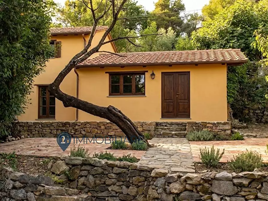 Immagine 4 di Rustico / casale in vendita  in Zanego a Beverino