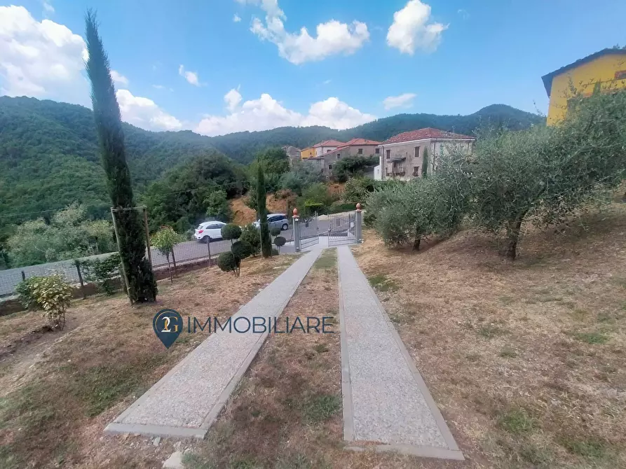 Immagine 2 di Casa indipendente in vendita  in Strada Provinciale 10 2 a Massa
