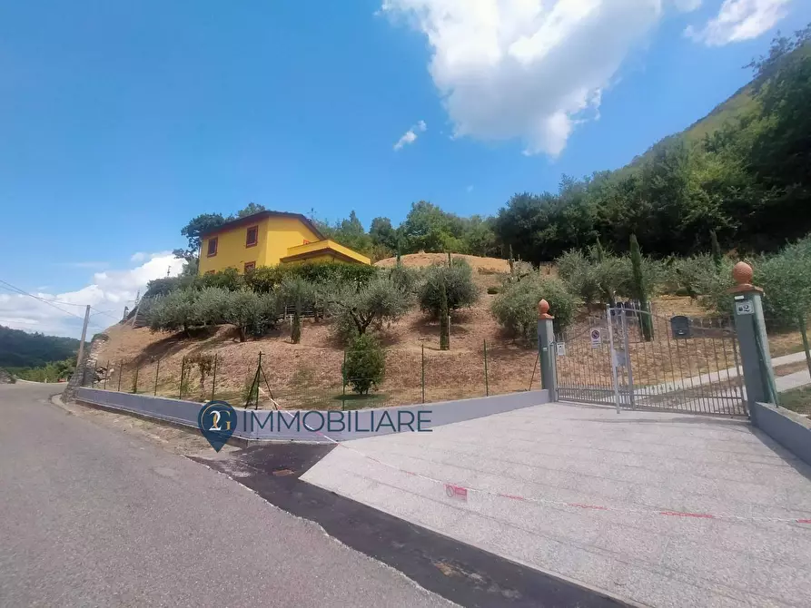 Immagine 3 di Casa indipendente in vendita  in Strada Provinciale 10 2 a Massa