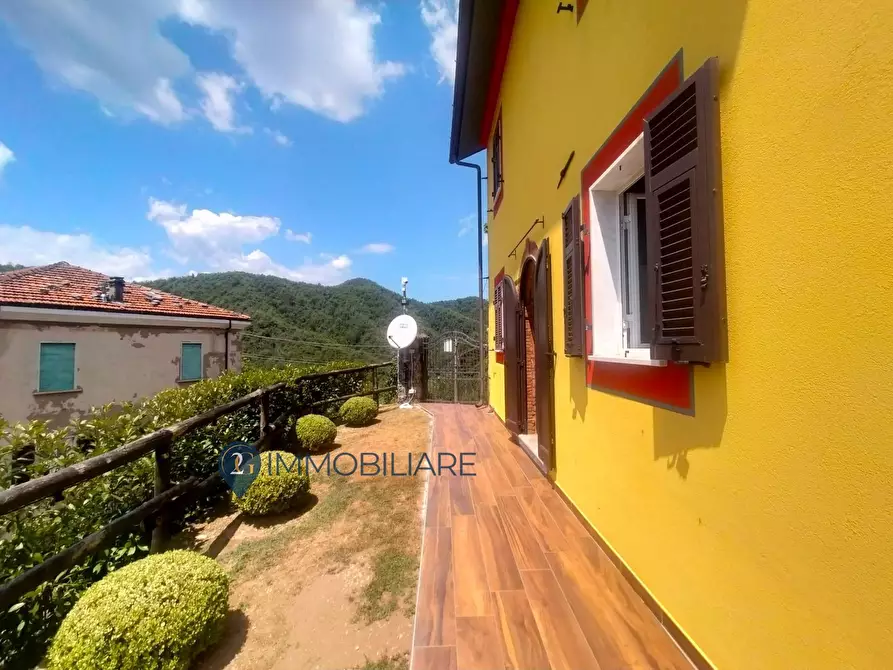 Immagine 1 di Casa indipendente in vendita  in Strada Provinciale 10 2 a Massa