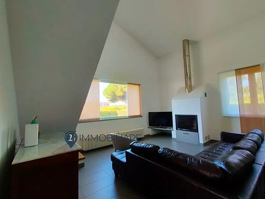 Immagine 5 di Villa in vendita  in via vicolo turì a Sarzana