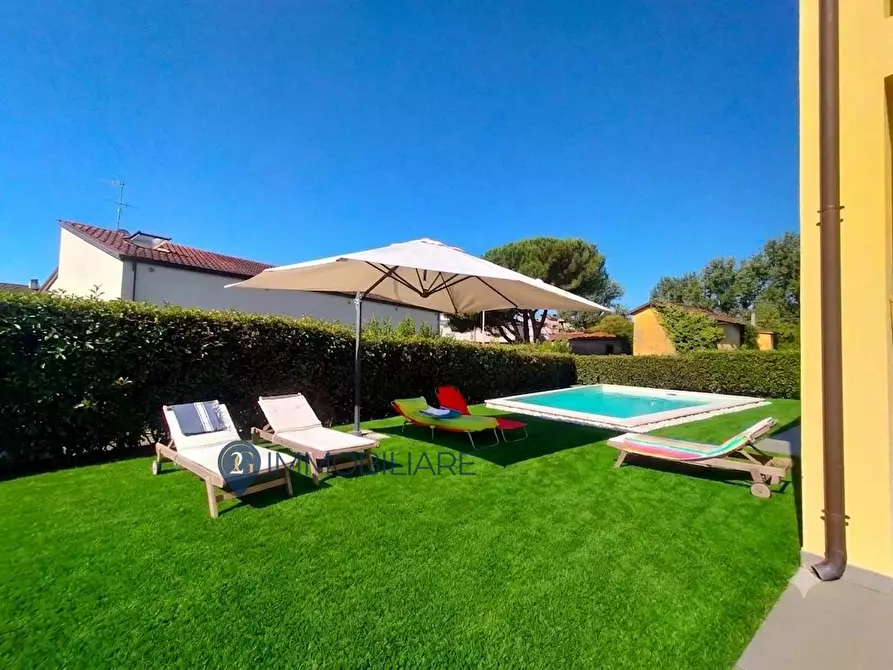 Immagine 1 di Villa in vendita  in via vicolo turì a Sarzana