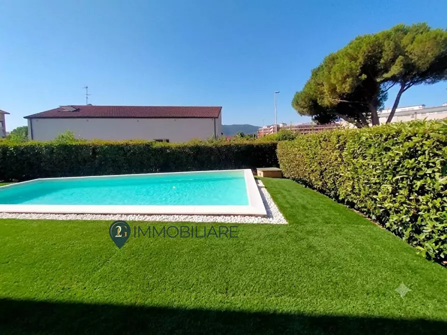Immagine 27 di Villa in vendita  in via vicolo turì a Sarzana