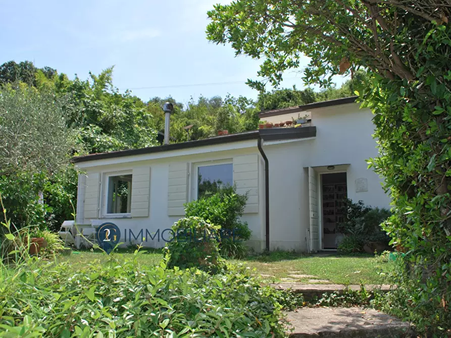 Immagine 3 di Casa semindipendente in vendita  in Zanego a Beverino