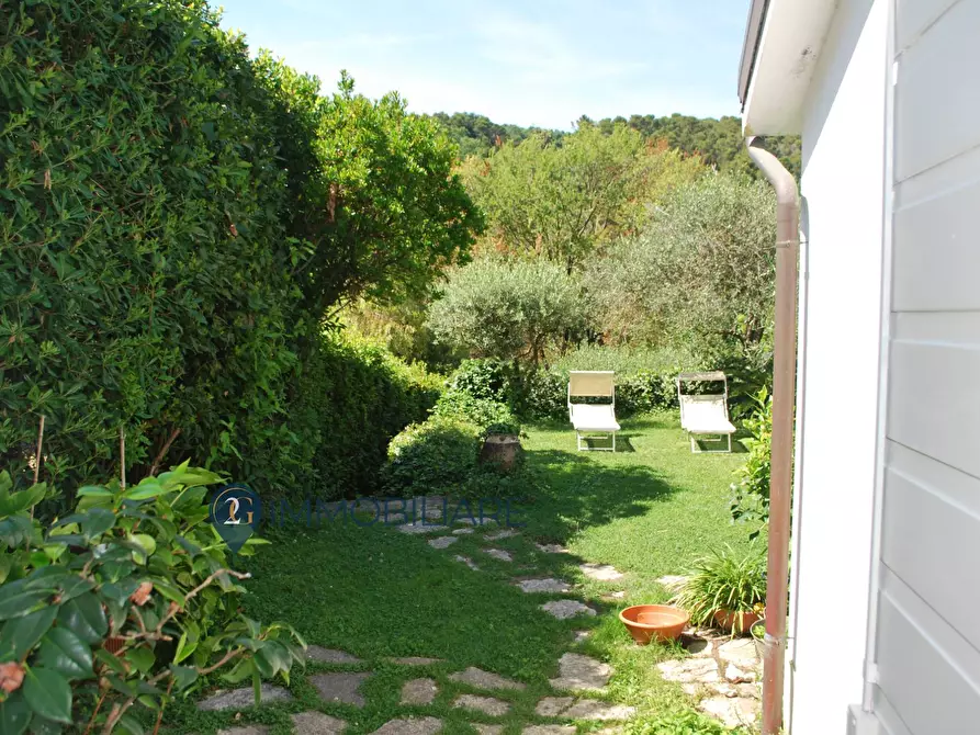 Immagine 19 di Casa semindipendente in vendita  in Zanego a Beverino