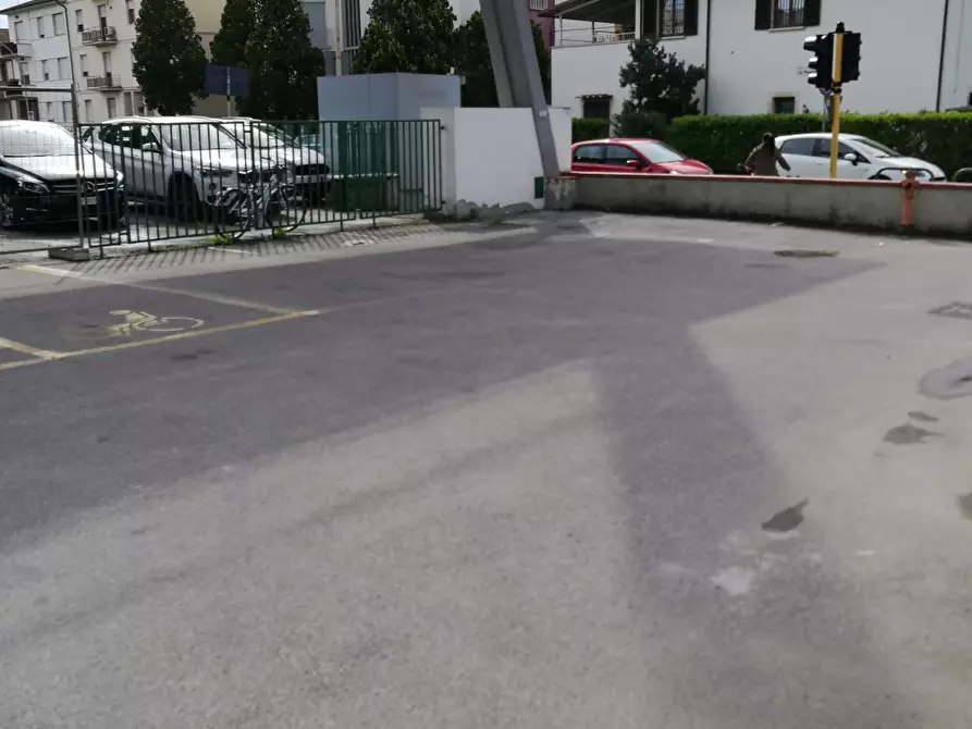 Immagine 2 di Ufficio in affitto  in Via Francesco Berni a Empoli