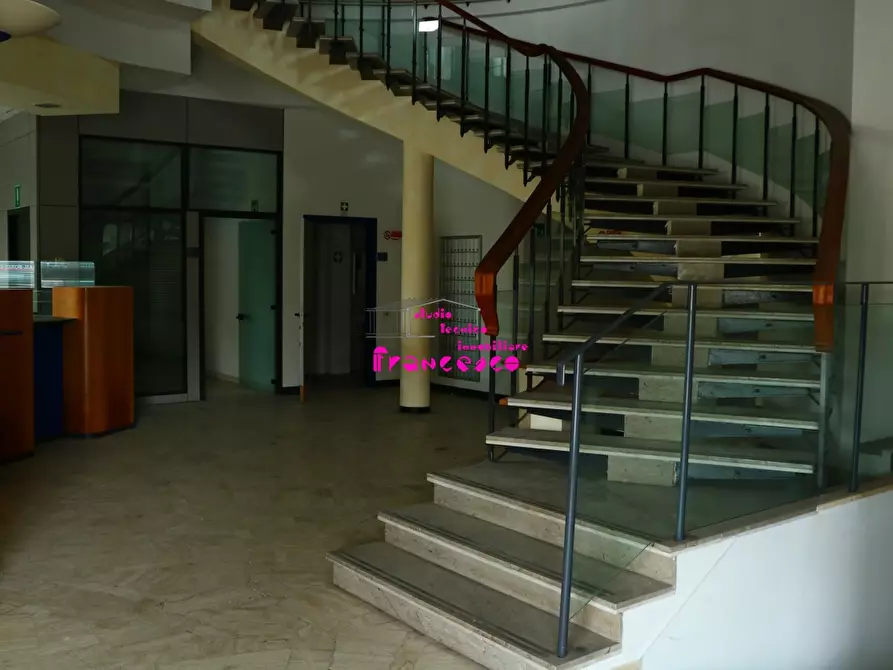 Immagine 3 di Ufficio in vendita  in Via Francesco Berni a Empoli