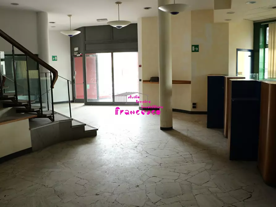 Immagine 7 di Ufficio in vendita  in Via Francesco Berni a Empoli