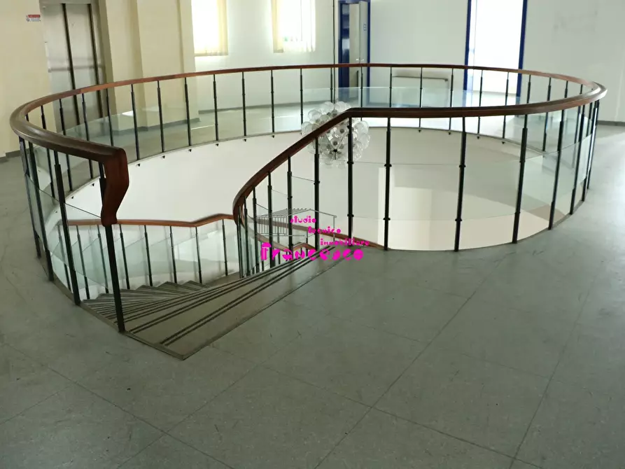 Immagine 9 di Ufficio in vendita  in Via Francesco Berni a Empoli