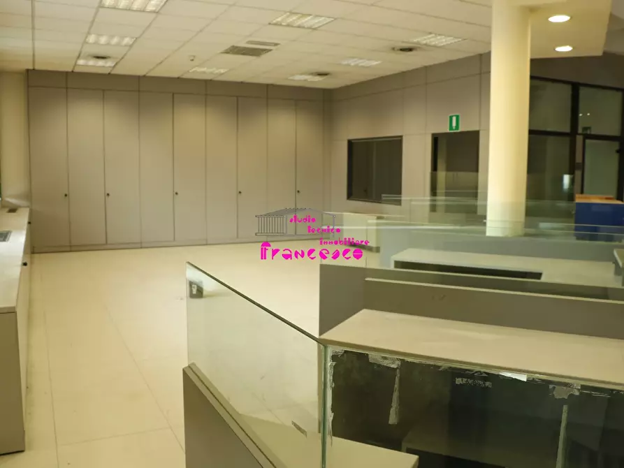 Immagine 25 di Ufficio in vendita  in Via Francesco Berni a Empoli