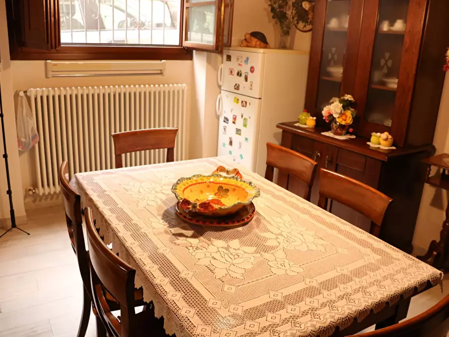 Immagine 8 di Palazzo in vendita  in Via della Forra a Lastra A Signa