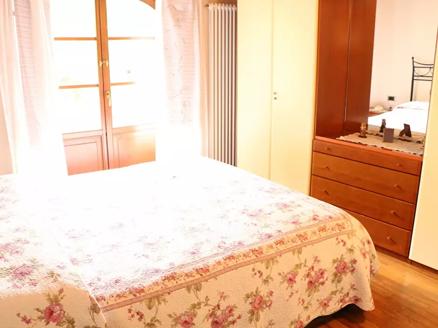 Immagine 28 di Palazzo in vendita  in Via della Forra a Lastra A Signa