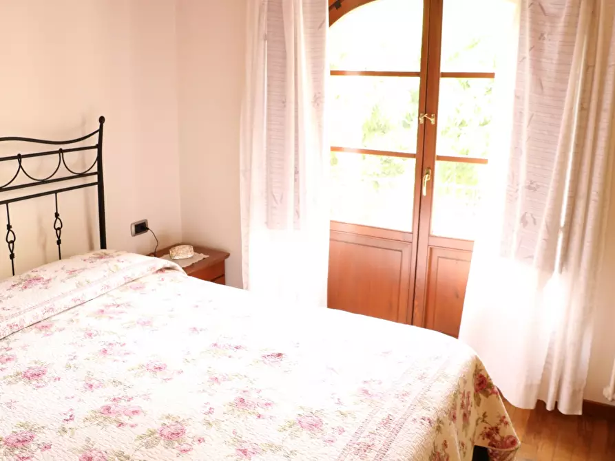 Immagine 31 di Palazzo in vendita  in Via della Forra a Lastra A Signa