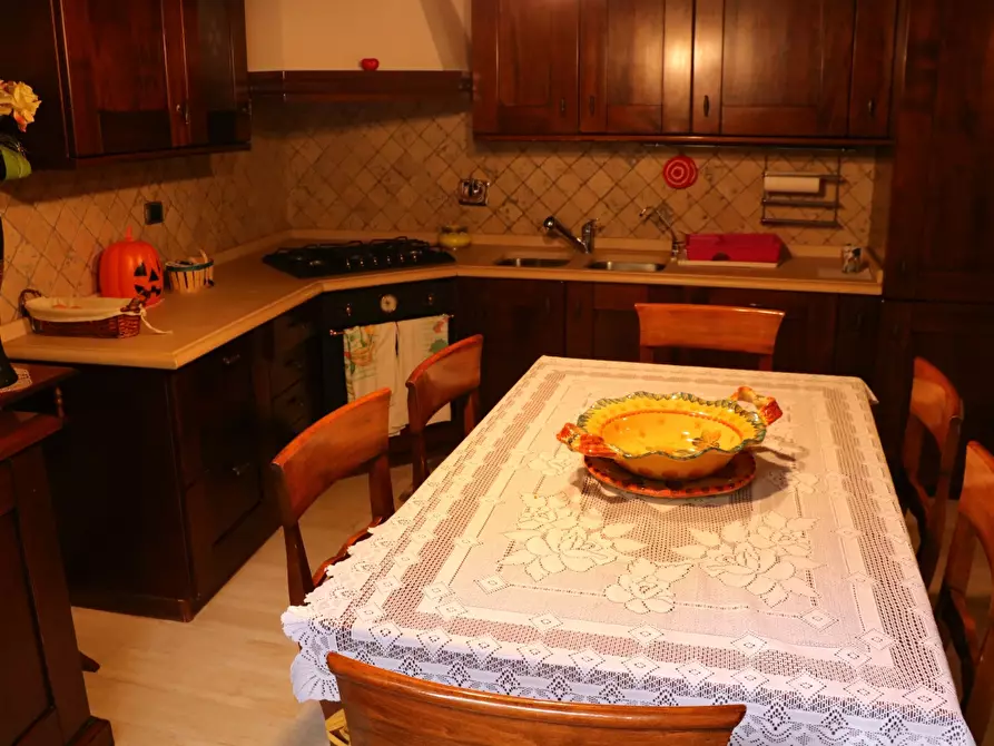 Immagine 9 di Palazzo in vendita  in Via della Forra a Lastra A Signa