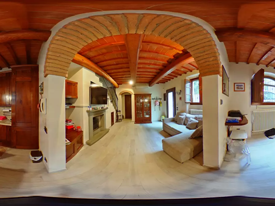 Immagine 21 di Palazzo in vendita  in Via della Forra a Lastra A Signa