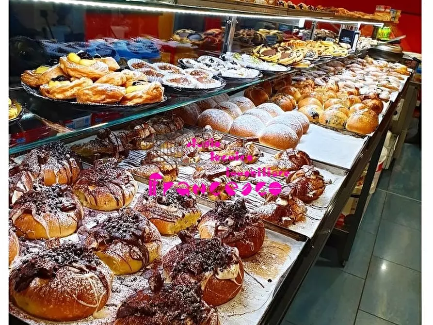 Immagine 5 di Attività commerciale in vendita  in Via degli Olmi a Sesto Fiorentino