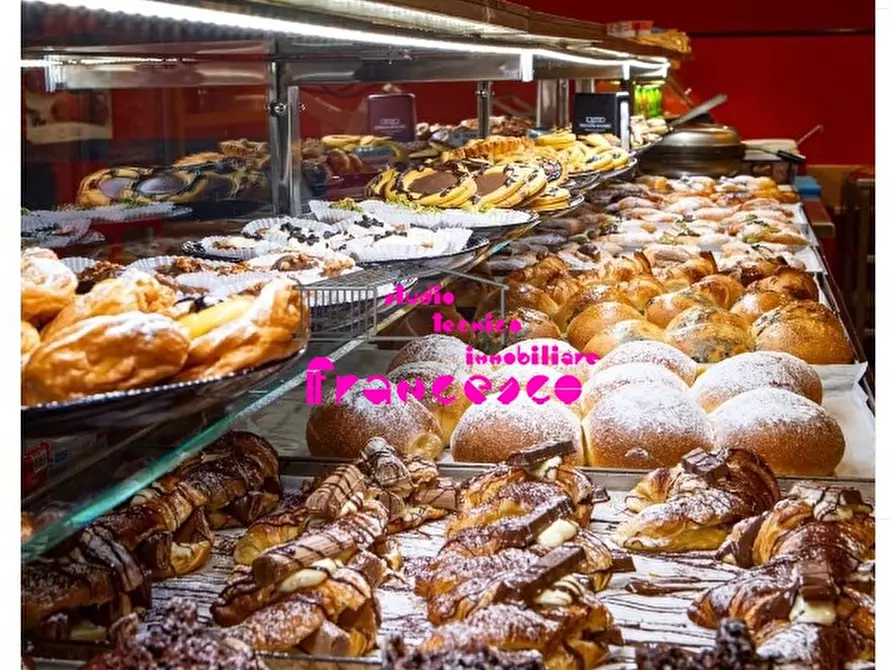 Immagine 5 di Attività commerciale in vendita  in Piazza Garibaldi a San Piero A Sieve