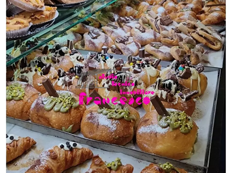 Immagine 13 di Attività commerciale in vendita  in Piazza Garibaldi a San Piero A Sieve