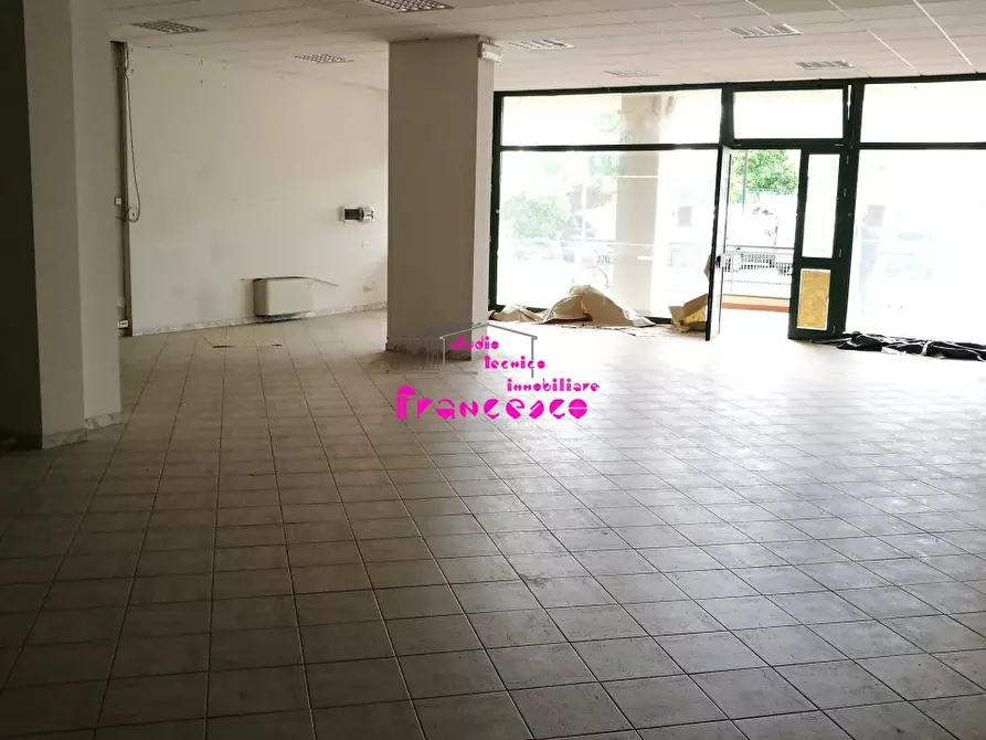 Immagine 1 di Locale commerciale in affitto  in Via Francesco Berni a Empoli