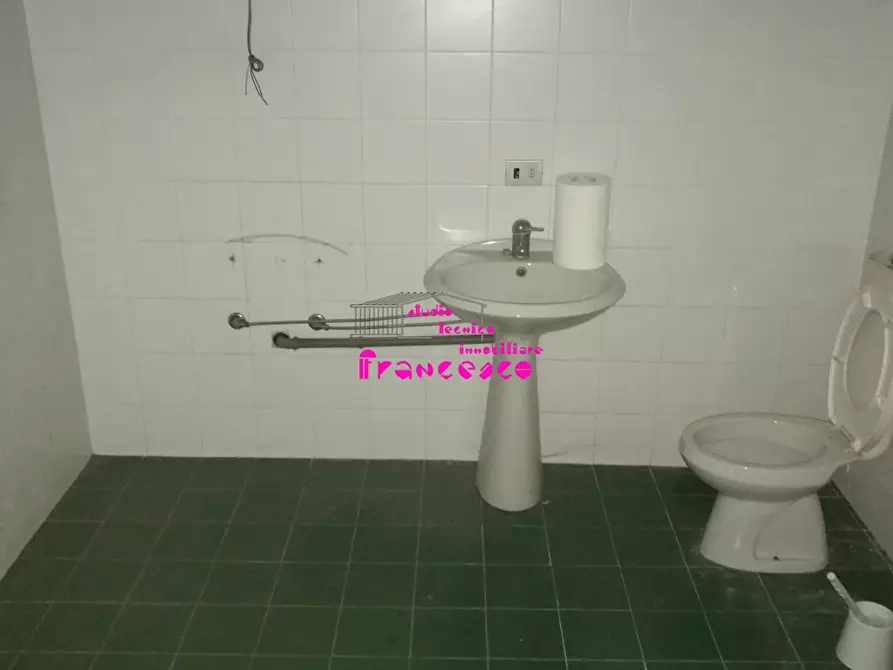 Immagine 4 di Locale commerciale in affitto  in Via Francesco Berni a Empoli