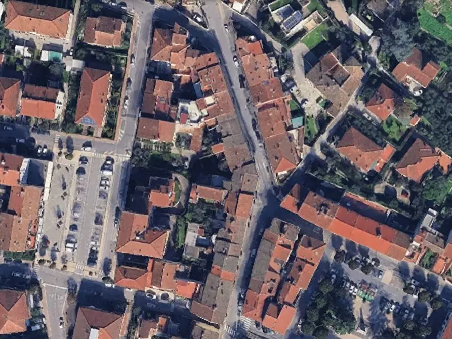 Immagine 2 di Locale commerciale in affitto  in Via Puccini a Calenzano