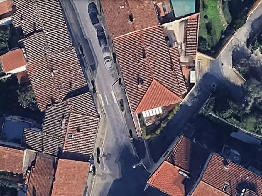 Immagine 3 di Locale commerciale in affitto  in Via Puccini a Calenzano