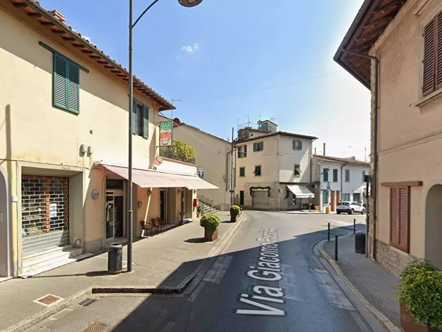 Immagine 6 di Locale commerciale in affitto  in Via Puccini a Calenzano