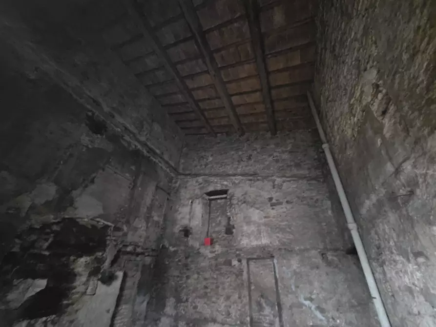 Immagine 17 di Magazzino in vendita  in via di barberino a Calenzano