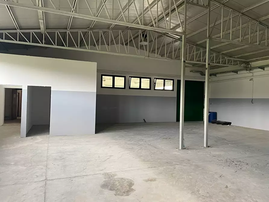 Immagine 7 di Capannone industriale in vendita  in Via Fosco Bessi a Calenzano