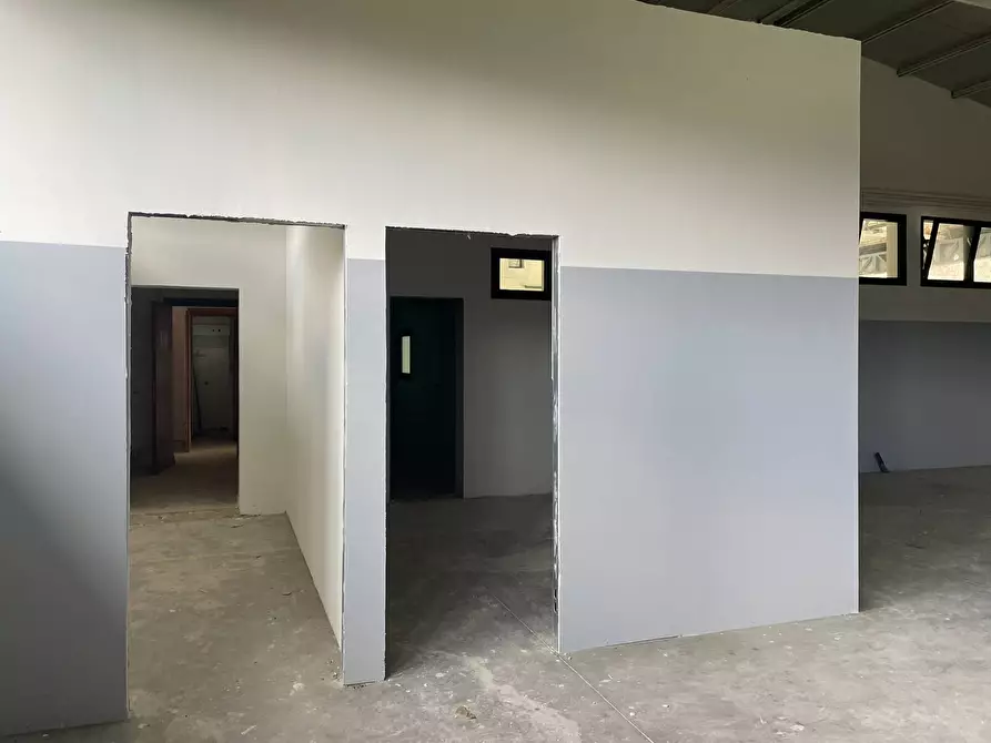 Immagine 10 di Capannone industriale in vendita  in Via Fosco Bessi a Calenzano