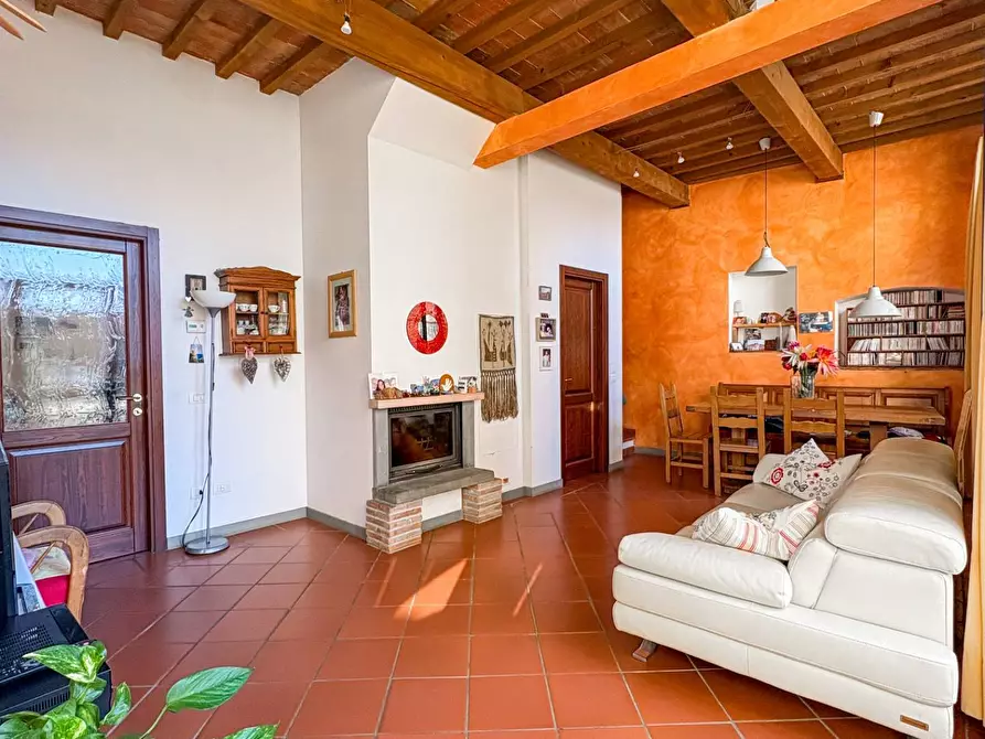 Immagine 1 di Villa in vendita  in Via di Novoli a Lastra A Signa