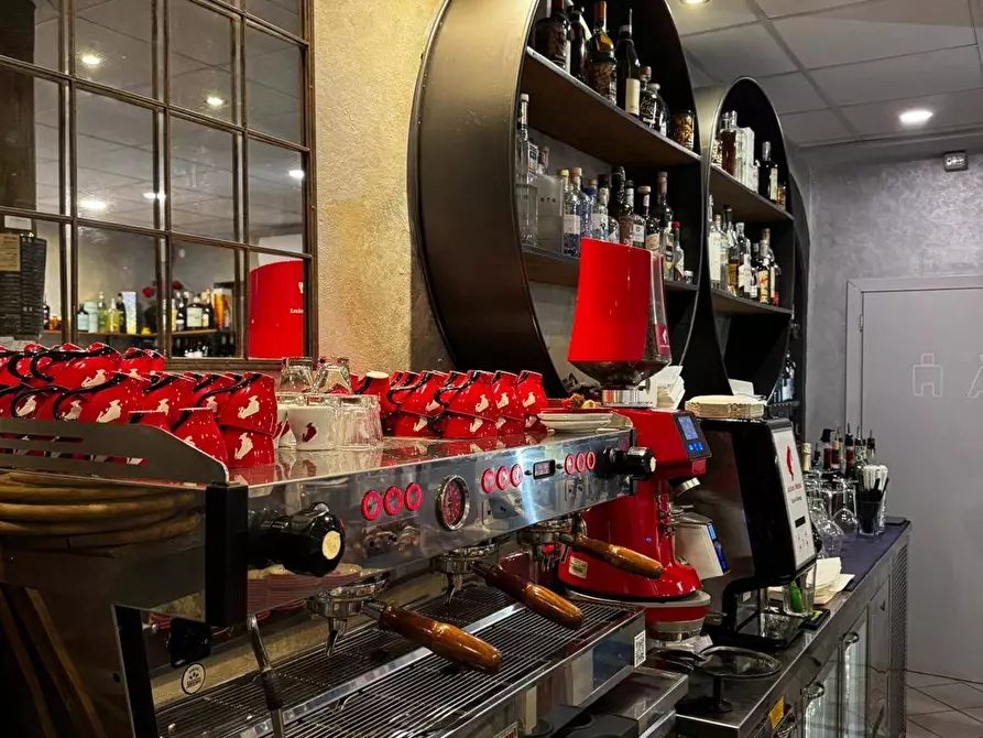 Immagine 3 di Attività commerciale in vendita  in Piazza Garibaldi a San Piero A Sieve