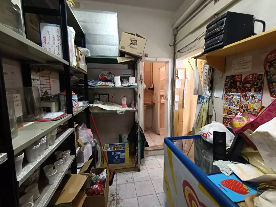 Immagine 5 di Locale commerciale in vendita  in Via Gianfrancesco Pagnini a Firenze