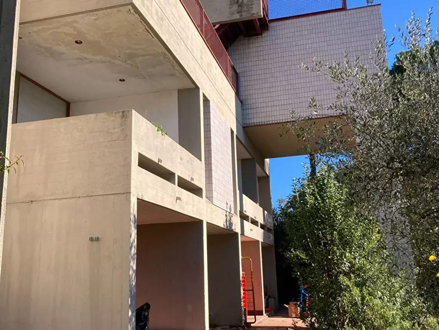 Immagine 30 di Villa in vendita  in via di San Miniato a Signa