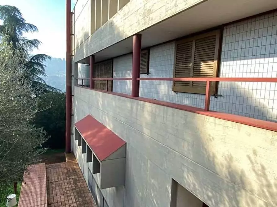 Immagine 37 di Villa in vendita  in via di San Miniato a Signa