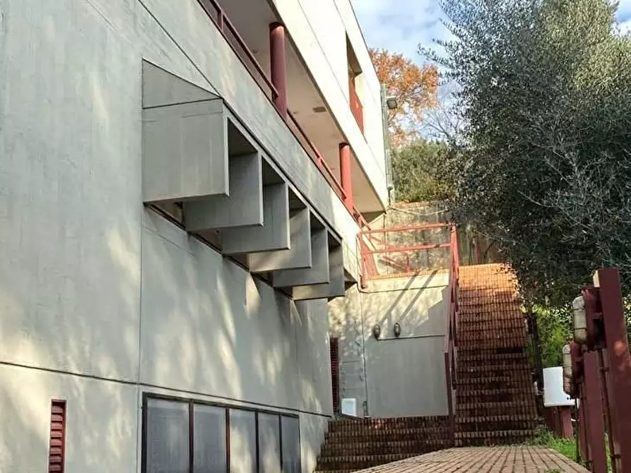 Immagine 5 di Villa in vendita  in via di San Miniato a Signa