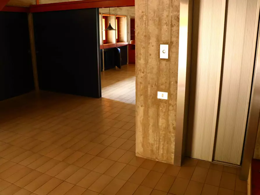 Immagine 18 di Villa in vendita  in via di San Miniato a Signa