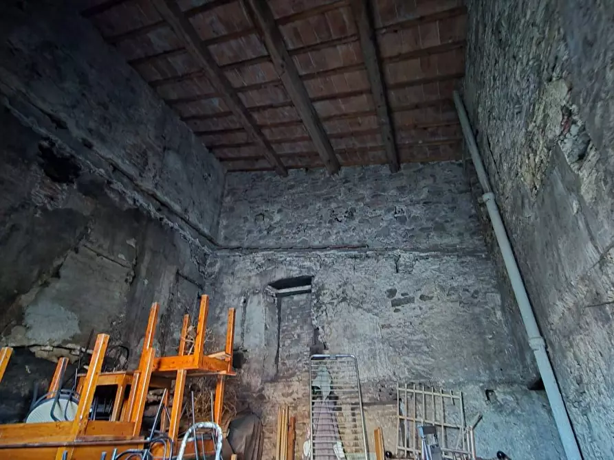 Immagine 4 di Magazzino in vendita  in via di barberino a Calenzano