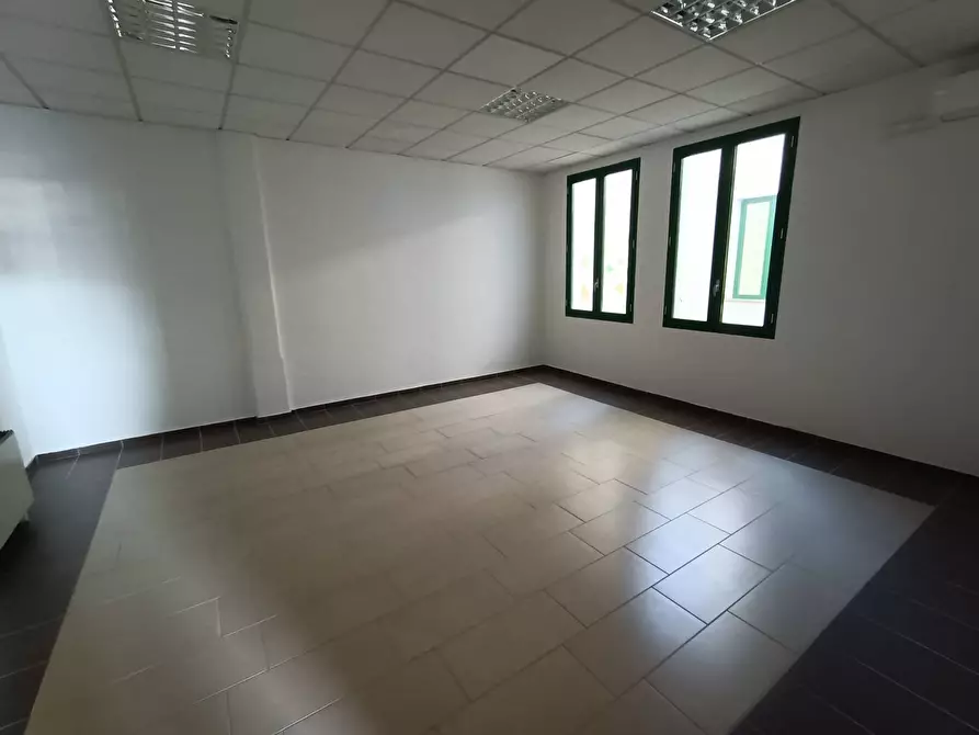 Immagine 6 di Ufficio in affitto  in Via Francesco Berni a Empoli