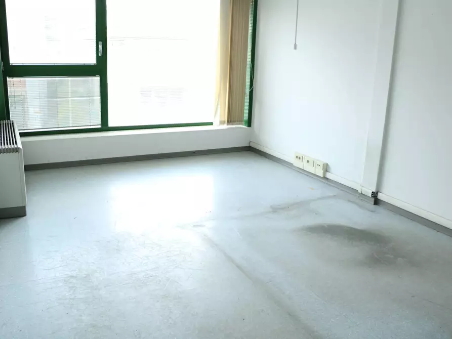 Immagine 12 di Ufficio in affitto  in Via Francesco Berni a Empoli