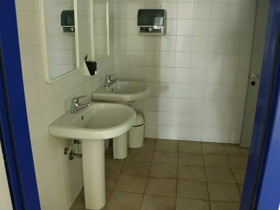 Immagine 20 di Ufficio in affitto  in Via Francesco Berni a Empoli