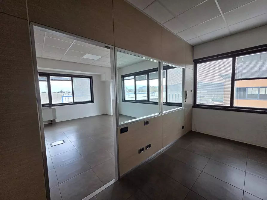 Immagine 2 di Ufficio in affitto  in Località la Torre Petrona a Scarperia E San Piero